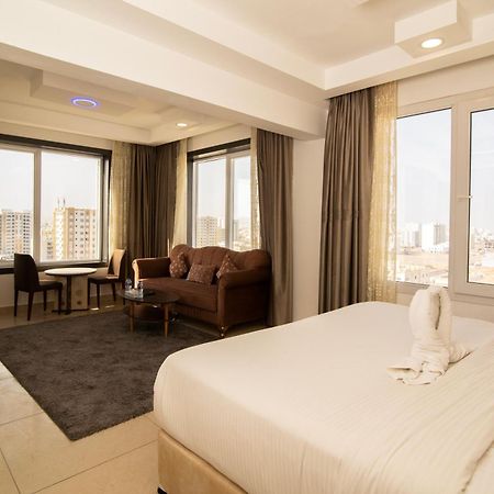 Diamond Star Hotel فندق النجمة الماسية Seeb Eksteriør bilde