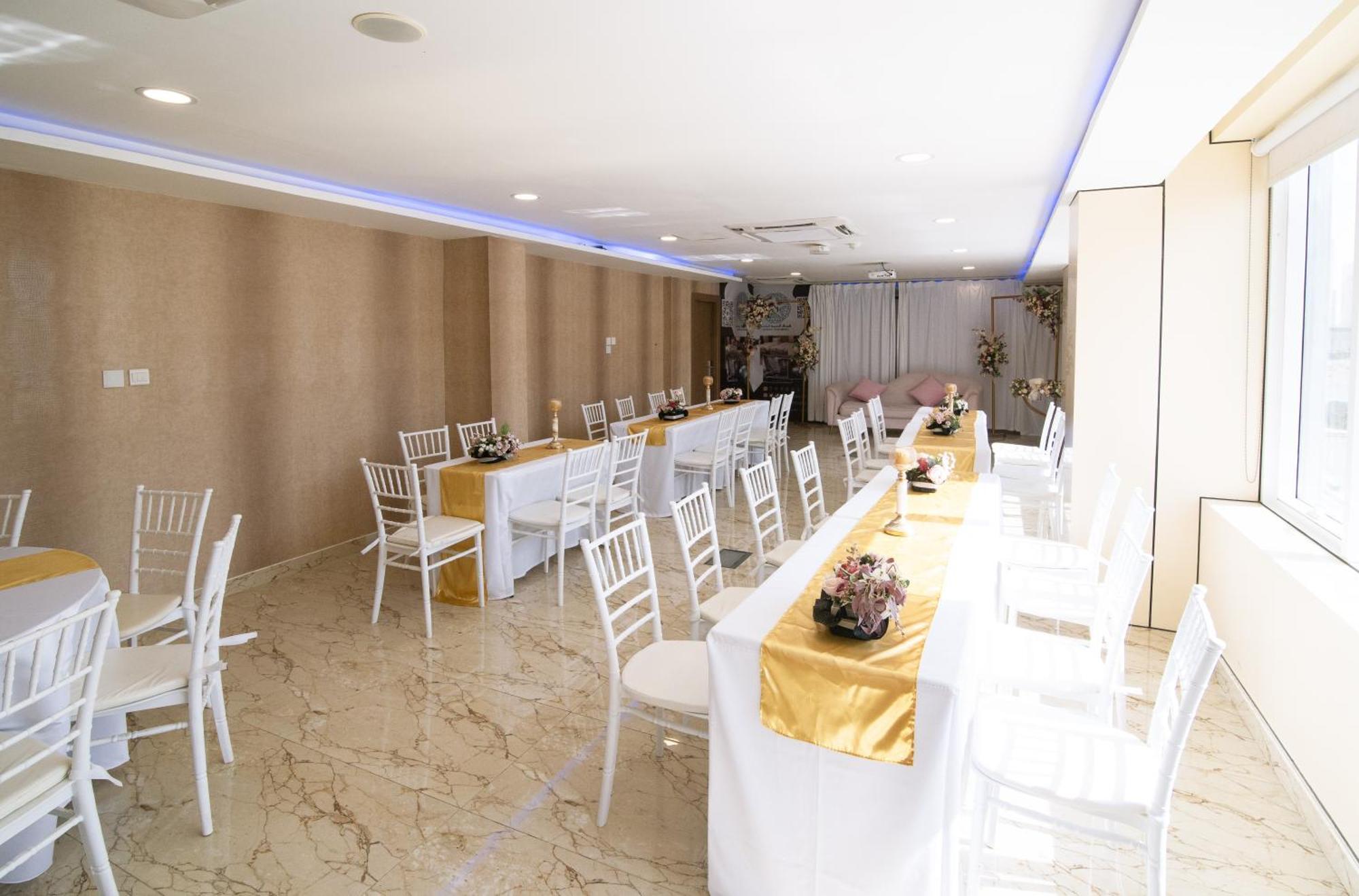 Diamond Star Hotel فندق النجمة الماسية Seeb Eksteriør bilde