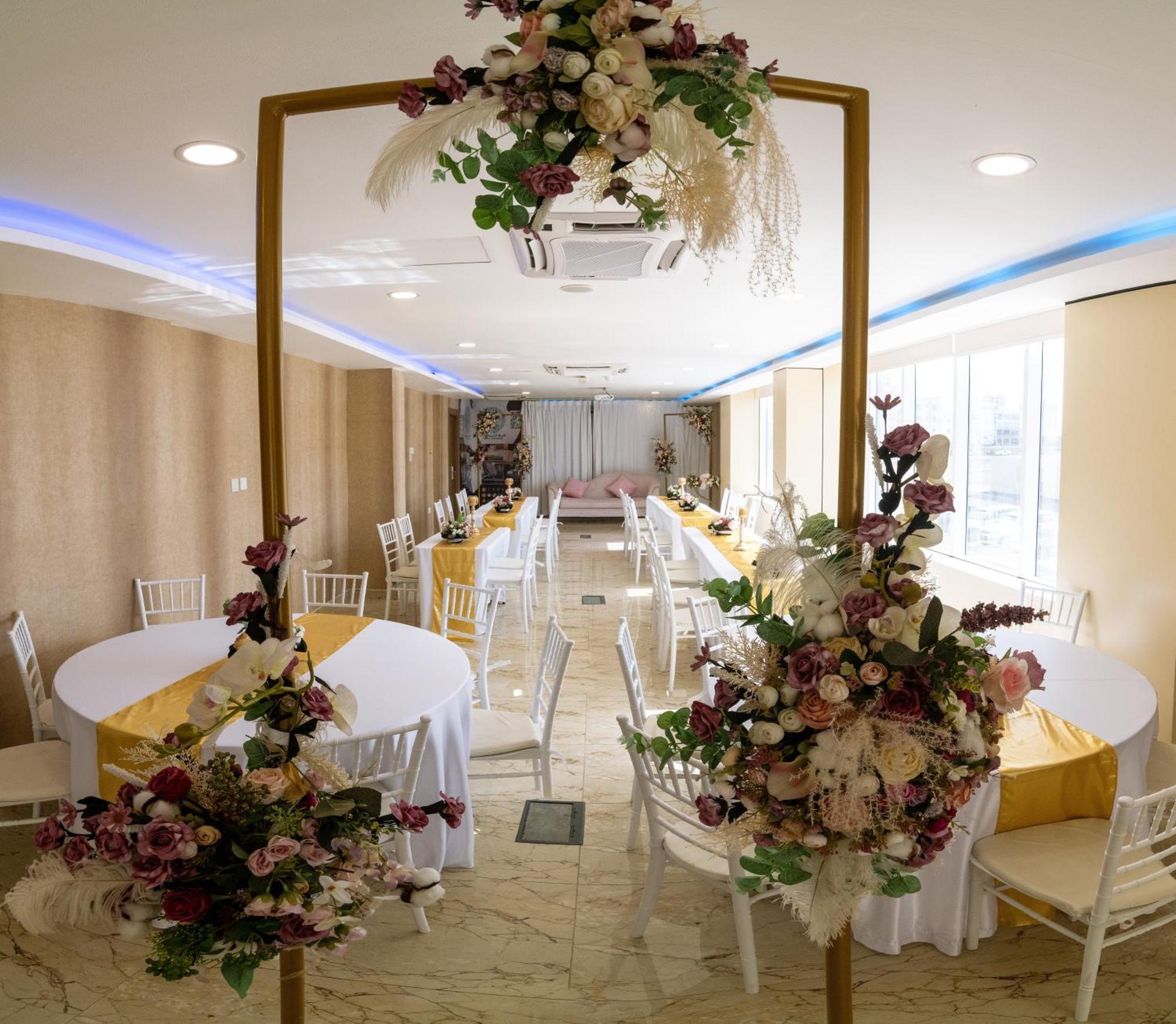 Diamond Star Hotel فندق النجمة الماسية Seeb Eksteriør bilde