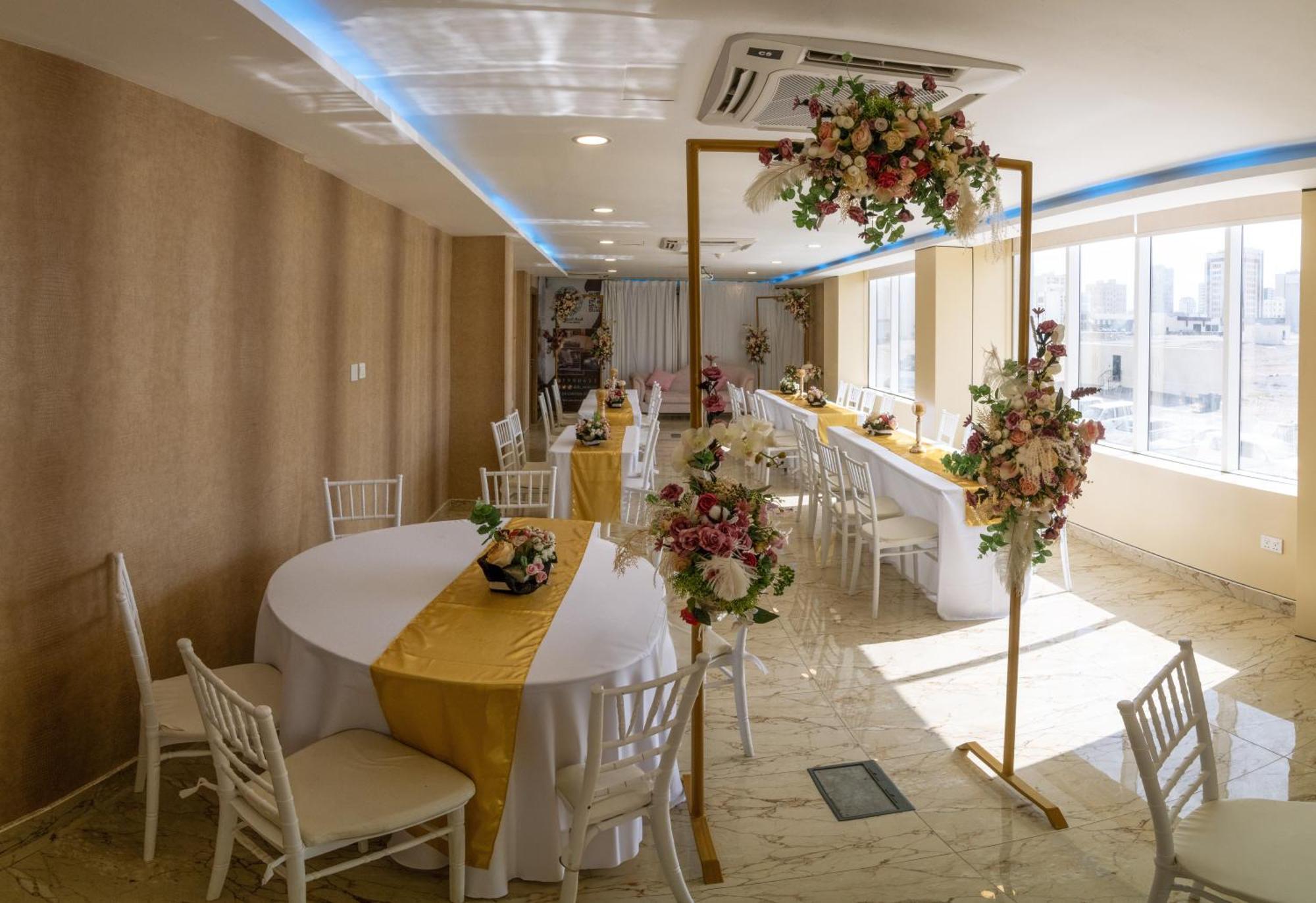Diamond Star Hotel فندق النجمة الماسية Seeb Eksteriør bilde