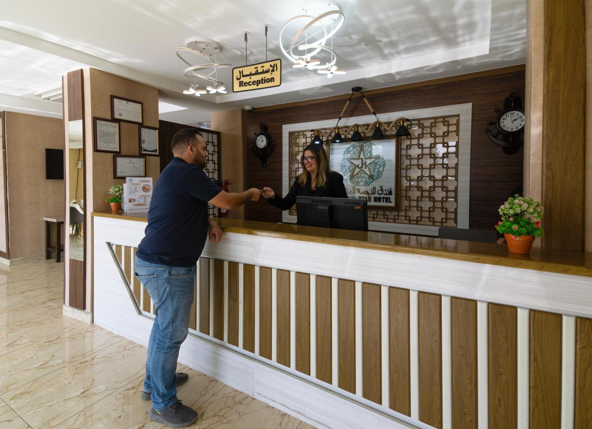 Diamond Star Hotel فندق النجمة الماسية Seeb Eksteriør bilde