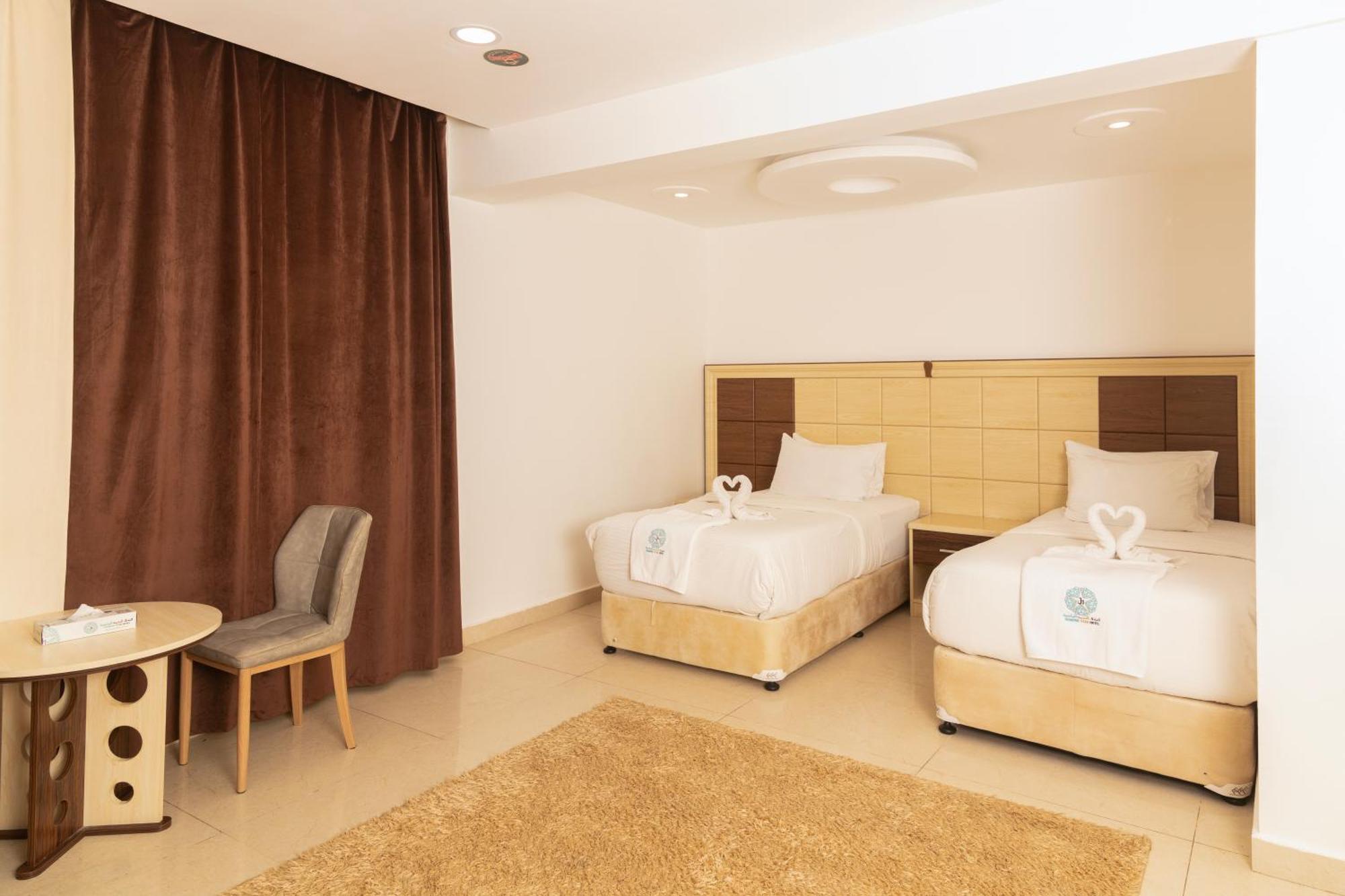 Diamond Star Hotel فندق النجمة الماسية Seeb Eksteriør bilde