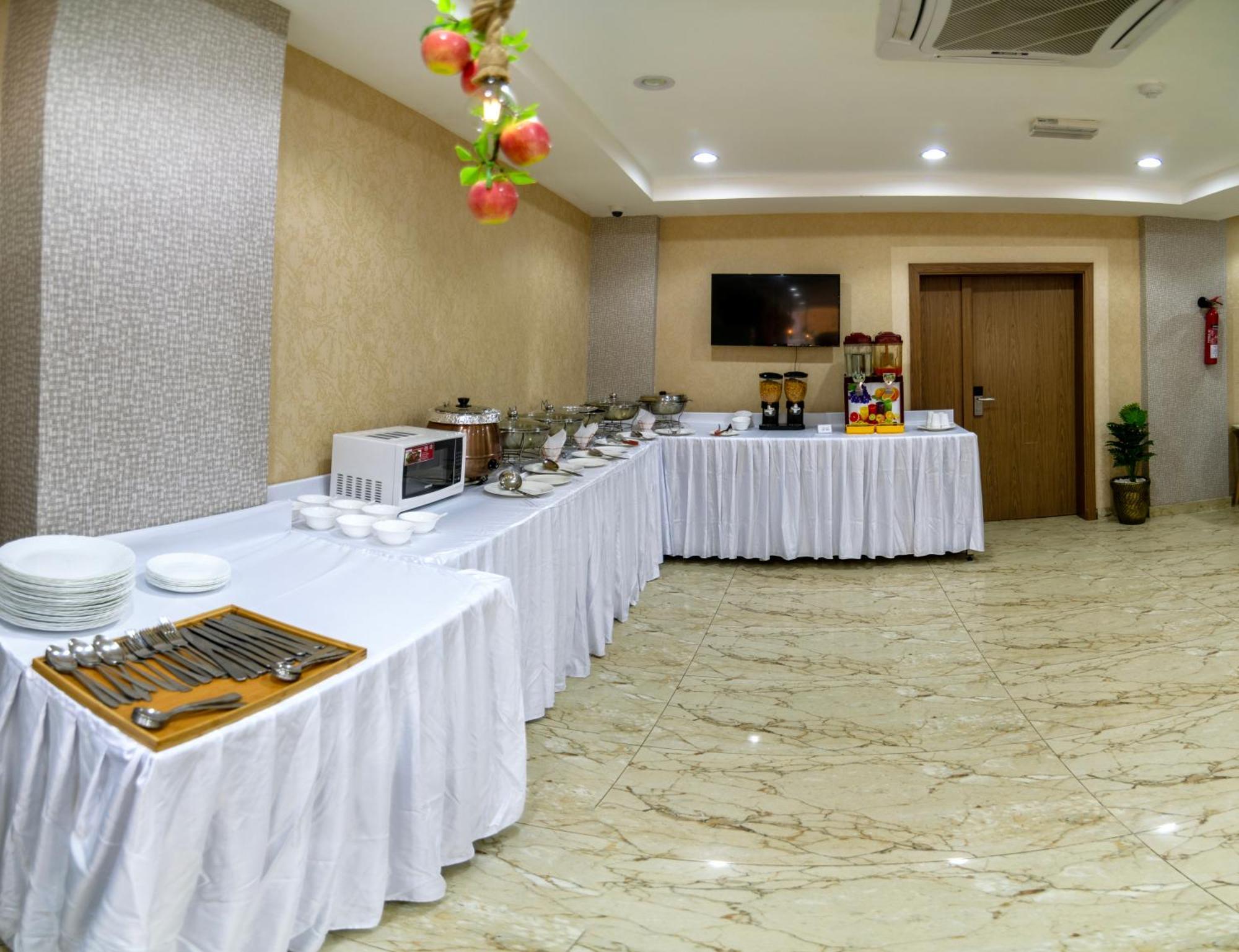 Diamond Star Hotel فندق النجمة الماسية Seeb Eksteriør bilde