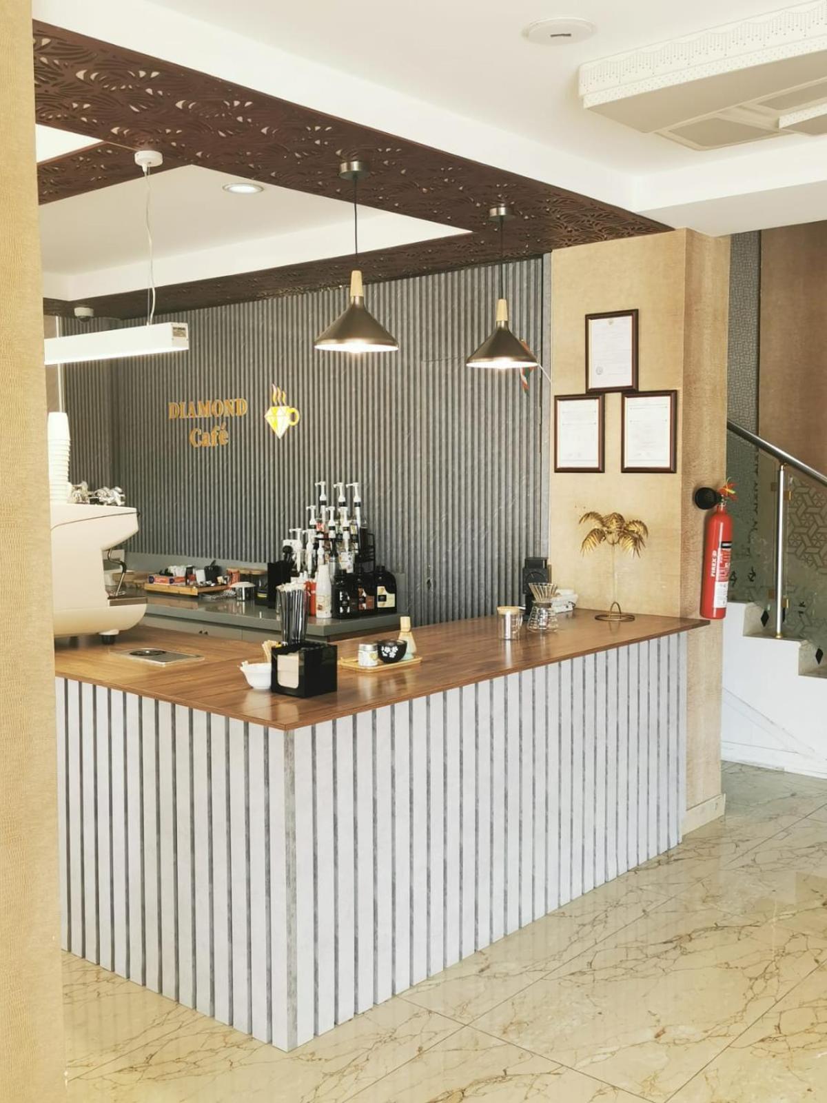 Diamond Star Hotel فندق النجمة الماسية Seeb Eksteriør bilde