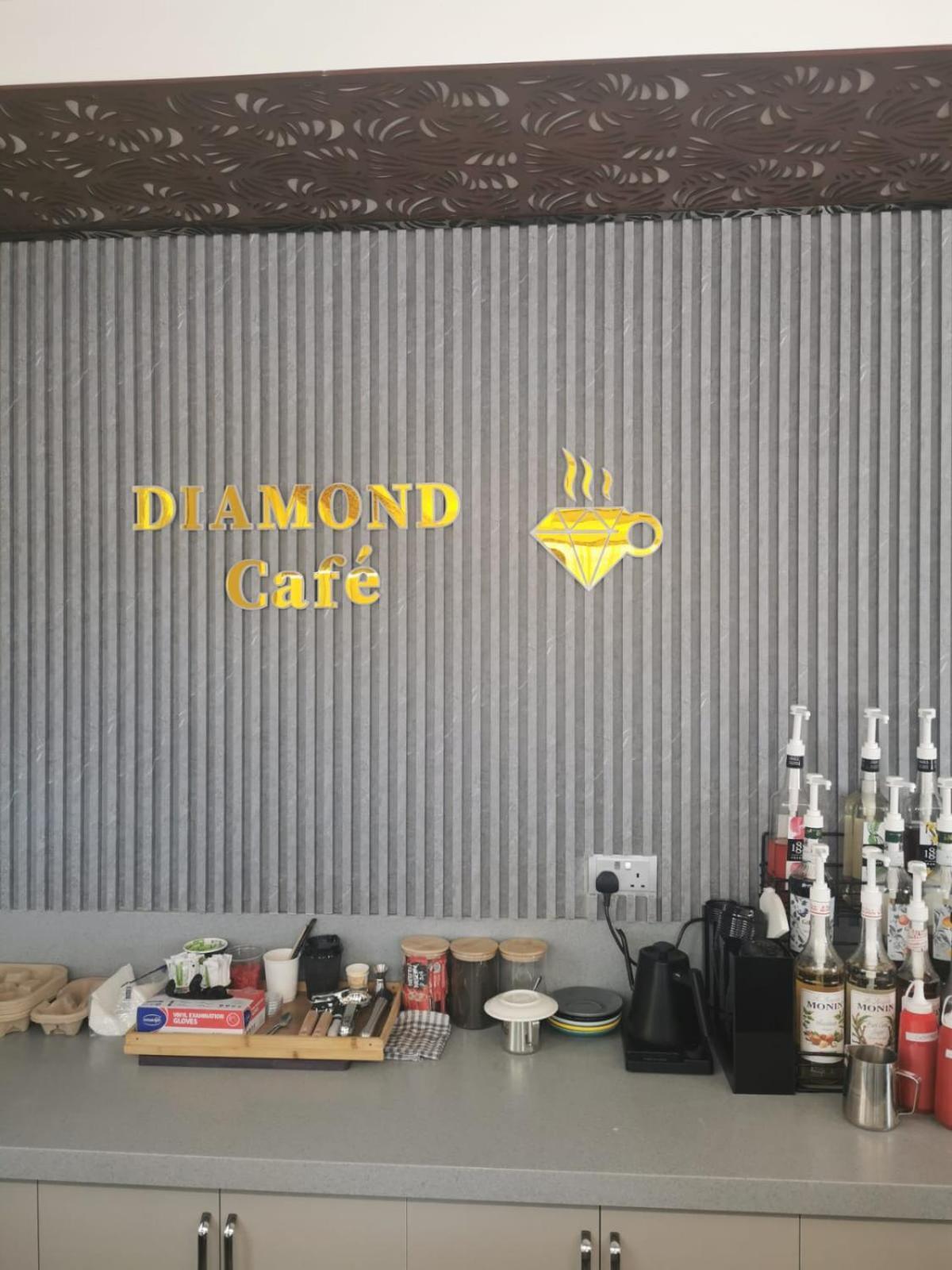 Diamond Star Hotel فندق النجمة الماسية Seeb Eksteriør bilde