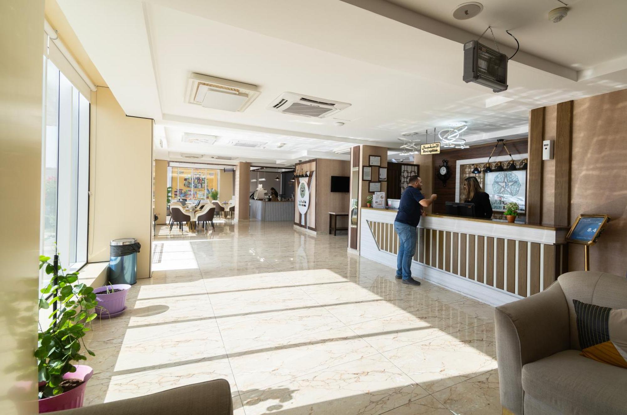 Diamond Star Hotel فندق النجمة الماسية Seeb Eksteriør bilde